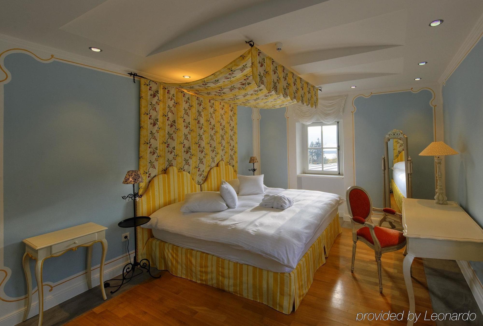 Hotel Chateau Schengen Kültér fotó
